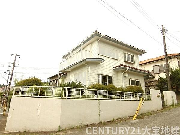 人気の角地で陽当り通風良好です