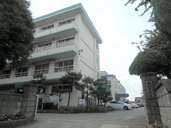 千葉市立若松中学校まで1800m