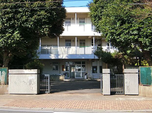 千葉市立千草台中学校まで1400m