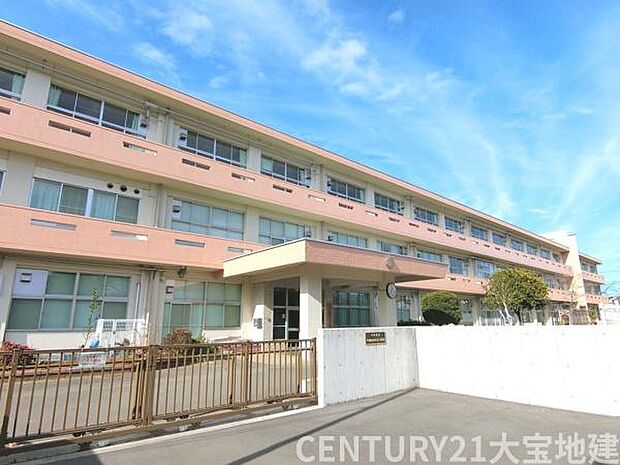 千葉市立千城台わかば小学校まで560m