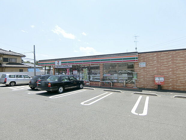 セブンイレブン千葉仁戸名店まで142m