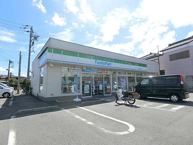ファミリーマート誉田大網街道店まで761m