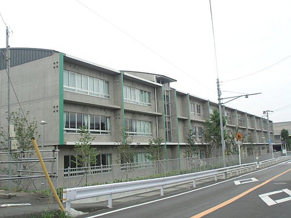 千葉市立松ケ丘中学校まで1000m