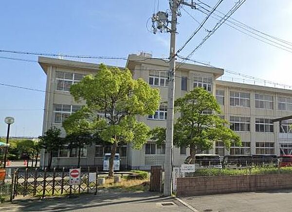 高砂市立中筋小学校まで1850m