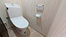 トイレ：清潔感のあるトイレ空間。温水洗浄便座付きで快適にご利用いただけます。