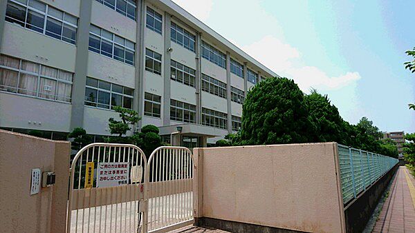 加古川市立平岡北小学校まで1474m