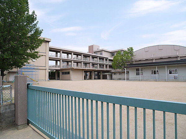 加古川市立尾上小学校まで1159m