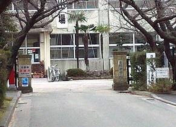 高砂市立宝殿中学校まで1491m