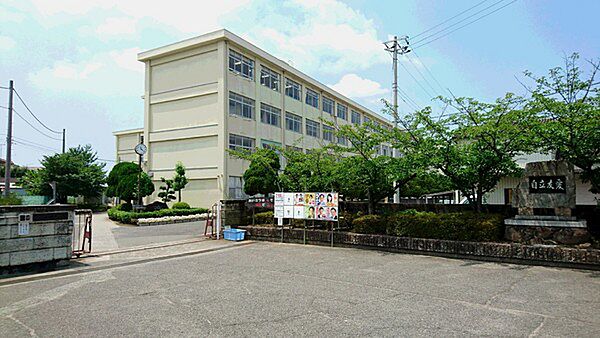 加古川市立平岡中学校まで3057m
