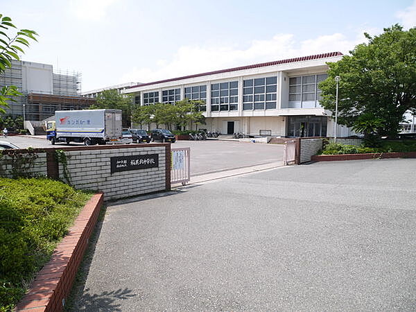 稲美町立稲美北中学校まで1492m
