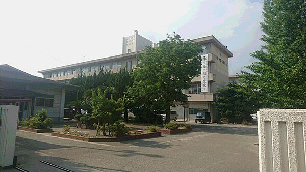 高砂市立荒井中学校まで761m