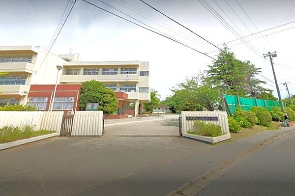 木更津市立畑沢中学校まで1975m