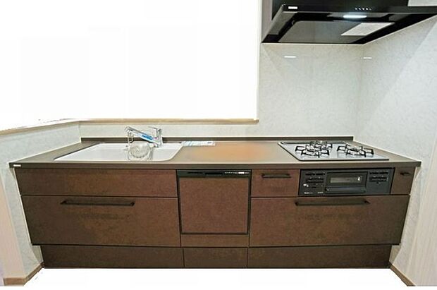 近くには同仕様物件がございますので、内装等のイメージをご確認いただけます。お気軽にお問い合わせください。