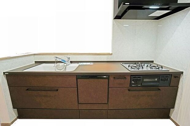 近くには同仕様物件がございますので、内装等のイメージをご確認いただけます。お気軽にお問い合わせください。