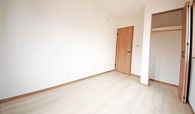 【内観施工例】近くには同仕様物件がございますので、内装等のイメージをご確認いただけます。お気軽にお問い合わせください。