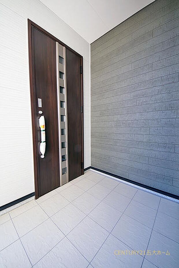 物件のご提案から現地へのご案内、ご契約まで、業務に精通したスタッフが対応させて頂きます。お気軽にご相談ください☆(3号棟)