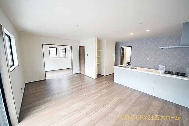 実際に現地にお越しいただく事によって、資料だけでは分からない陽当たりや設備、生活動線など是非一度ご確認ください♪