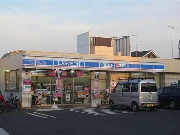 ローソン柏高田店まで745m