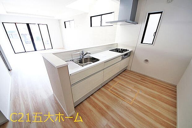 物件のご提案から現地へのご案内、ご契約まで、業務に精通したスタッフが対応させて頂きます。お気軽にご相談ください！