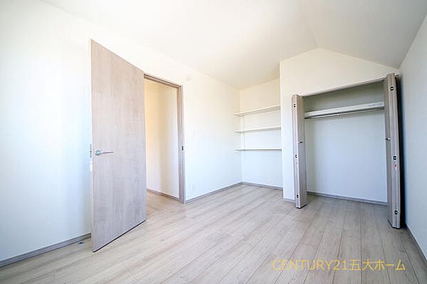 (物件のご提案から現地へのご案内、ご契約まで、業務に精通したスタッフが対応させて頂きます。お気軽にご相談ください☆2-D号棟)