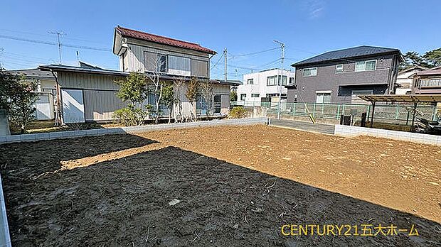 8月完成予定です。物件のご提案から現地へのご案内、ご契約まで、業務に精通したスタッフが対応させて頂きます。お気軽にご相談ください。撮影月:2026/3