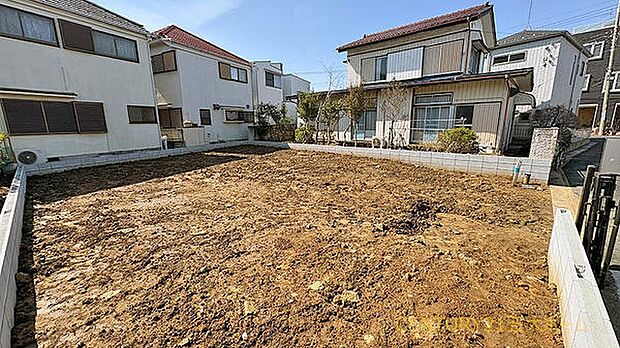 8月完成予定です。物件のご提案から現地へのご案内、ご契約まで、業務に精通したスタッフが対応させて頂きます。お気軽にご相談ください。撮影月:2026/3