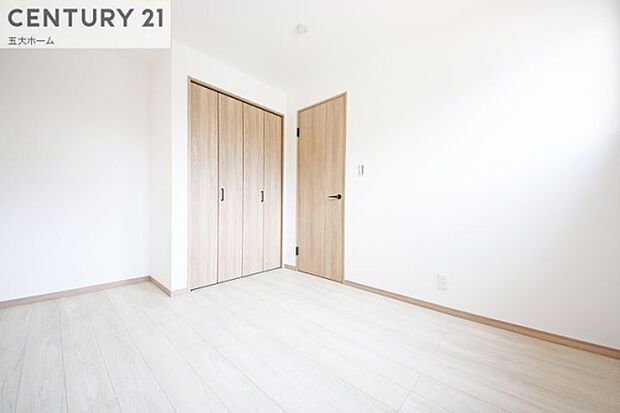 【洋室施工例】近くには同仕様物件がございますので、内装等のイメージをご確認いただけます。お気軽にお問い合わせください。