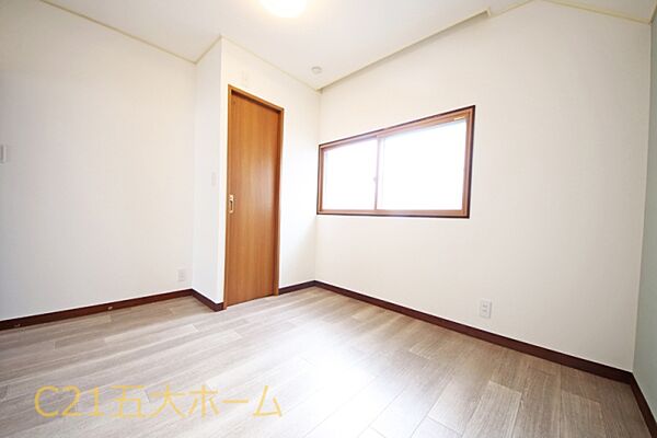 テレワーク部屋としてもピッタリです。程よい広さで自宅でも仕事に集中できる空間を確保できます☆