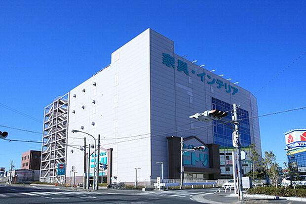 ニトリ松戸店まで627m