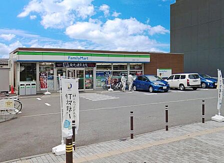 ファミリーマート柏明原一丁目店まで290m