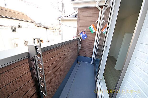 物件のご提案から現地へのご案内、ご契約まで、業務に精通したスタッフが対応させて頂きます。お気軽にご相談ください。