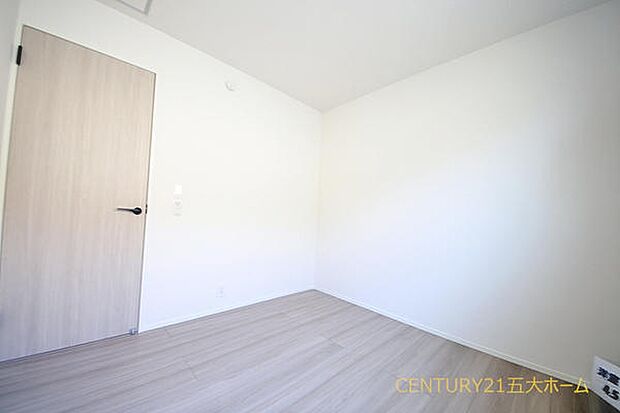 物件のご提案から現地へのご案内、ご契約まで、業務に精通したスタッフが対応させて頂きます。お気軽にご相談ください。