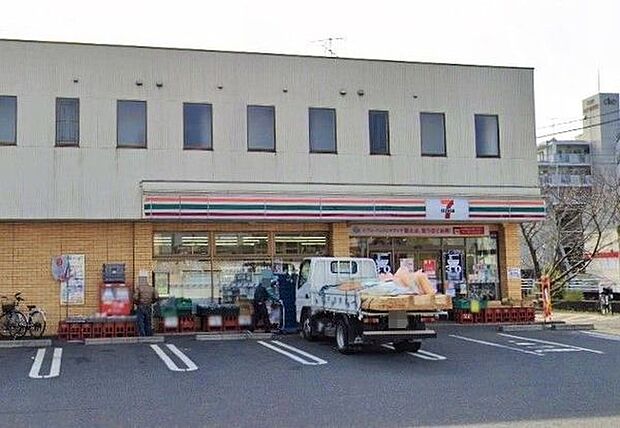 セブンイレブン松戸小山店まで1016m