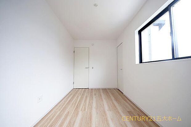 物件のご提案から現地へのご案内、ご契約まで、業務に精通したスタッフが対応させて頂きます。お気軽にご相談ください☆(1号棟)