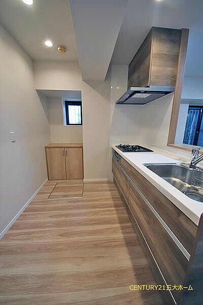 物件のご提案から現地へのご案内、ご契約まで、業務に精通したスタッフが対応させて頂きます。お気軽にご相談ください☆