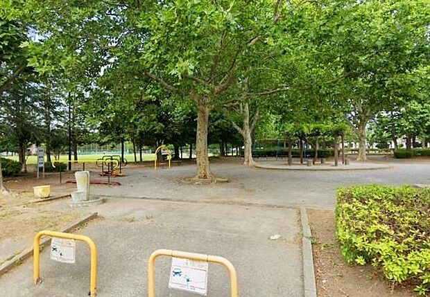 横須賀中央公園まで543m