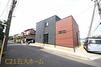 外観:家族の暮らしを豊かにする開放感あふれる4LDK注文住宅♪細部までこだわった設計です。 外観:家族の暮らしを豊かにする開放感あふれる4LDK注文住宅♪細部までこだわった設計です。
