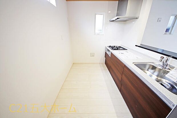 物件のご提案から現地へのご案内、ご契約まで、業務に精通したスタッフが対応させて頂きます。お気軽にご相談ください！