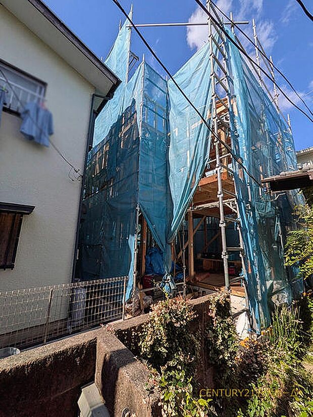 1月完成予定です。物件のご提案から現地へのご案内、ご契約まで、業務に精通したスタッフが対応させて頂きます。お気軽にご相談ください。撮影日：26/10/01