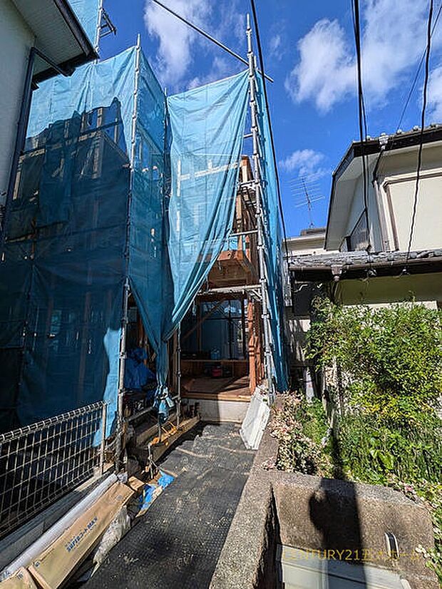 1月完成予定です。物件のご提案から現地へのご案内、ご契約まで、業務に精通したスタッフが対応させて頂きます。お気軽にご相談ください。撮影日：26/10/01