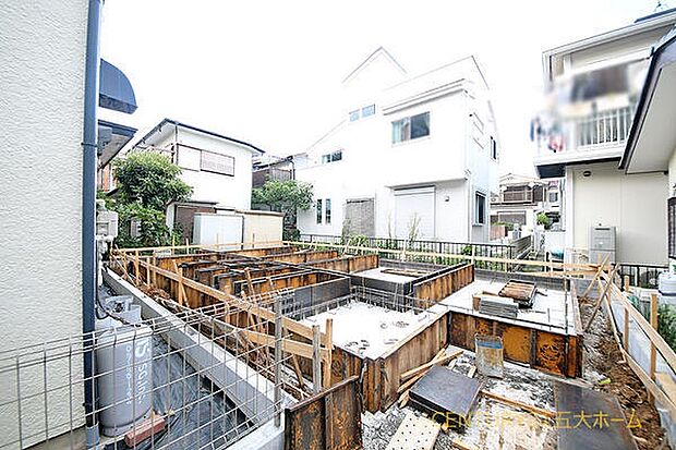 1月完成予定です。物件のご提案から現地へのご案内、ご契約まで、業務に精通したスタッフが対応させて頂きます。お気軽にご相談ください。撮影日:26/09/05
