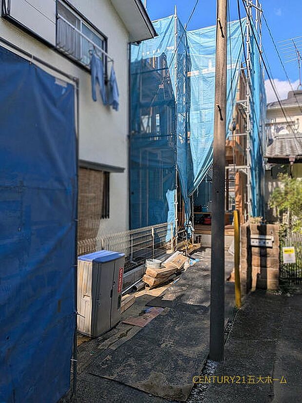 1月完成予定です。物件のご提案から現地へのご案内、ご契約まで、業務に精通したスタッフが対応させて頂きます。お気軽にご相談ください。撮影日：26/10/01