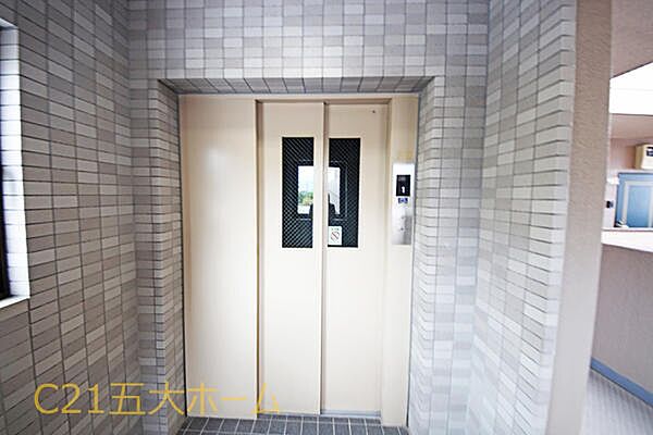 物件のご提案から現地へのご案内、ご契約まで、業務に精通したスタッフが対応させて頂きます。お気軽にご相談ください。