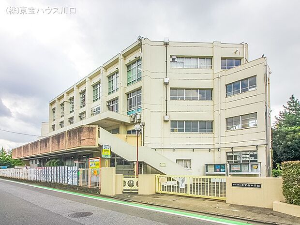 さいたま市立大宮西中学校 1700m