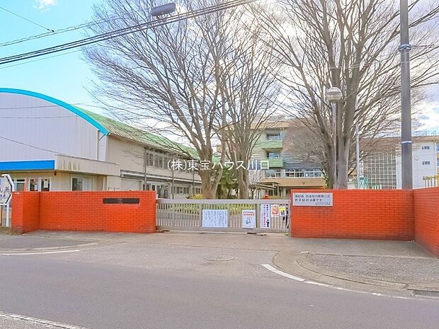 蕨市立中央小学校 距離280m