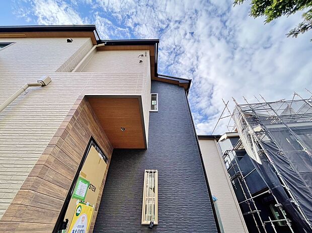 駅まで徒歩圏で2階建て設計の羨望の住まい。