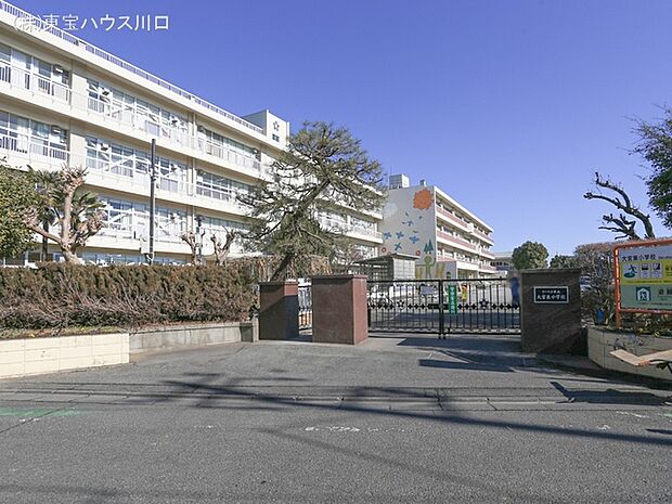 さいたま市立大宮東小学校 560m