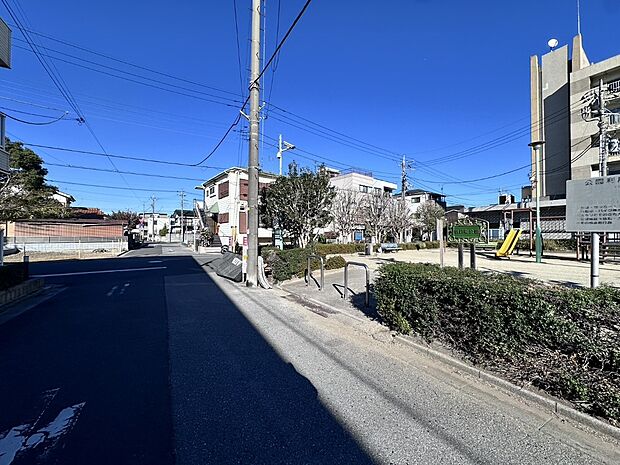 目の前に公園あり