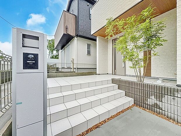 玄関アプローチ