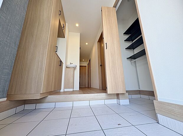 シューズインクローク付きです。